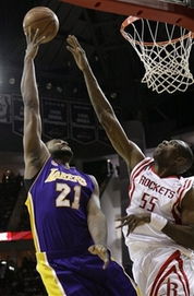 火箭21连胜vs湖人（火箭队22连胜对湖人比赛录像）