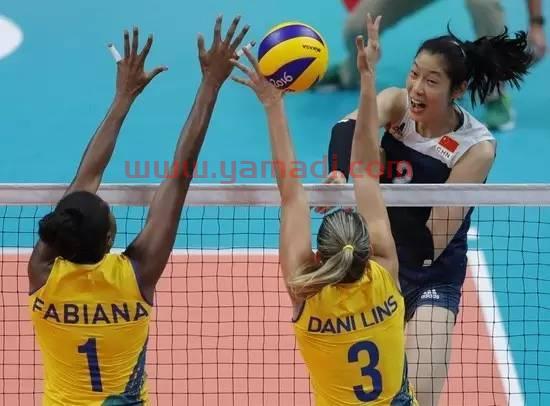 体育记者评中国女排对巴西（***中国女排对巴西）