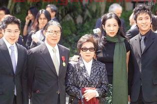 霍震霆现任妻子