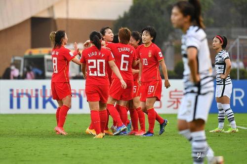 中国女足主教练图像片高清(中国女足主教练叫什么名字)